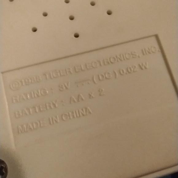 Vintage 1988 Tiger Electronics Pit Fighter Handheld Digital Game - Picture 4 of 7